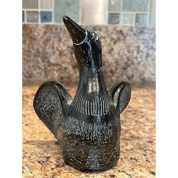Aardvark soapstone bird sculpture - hand carved - Aardik Collection - Canadaart - Picture 4 of 4